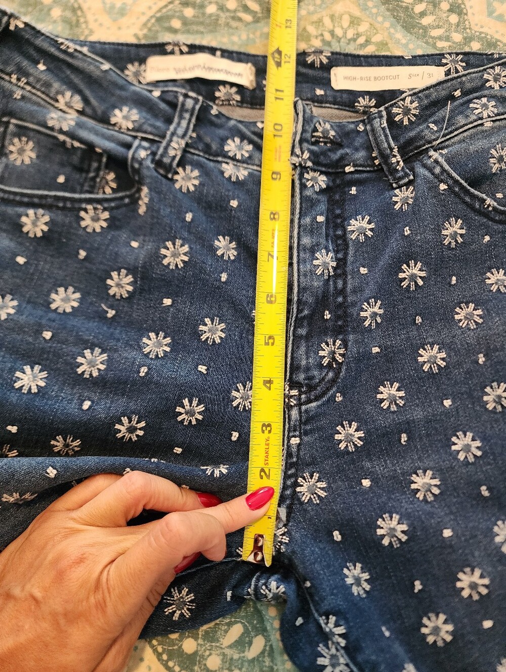 Anthro Pilcro Boho Daisy Flower Embroidery High Rise Cropped Flare Jeans - Picture 10 of 10